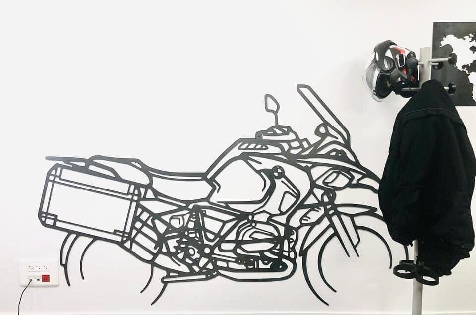 Moto murale 95 cm en acier – décoration métal XXL – fabrication artisanale française