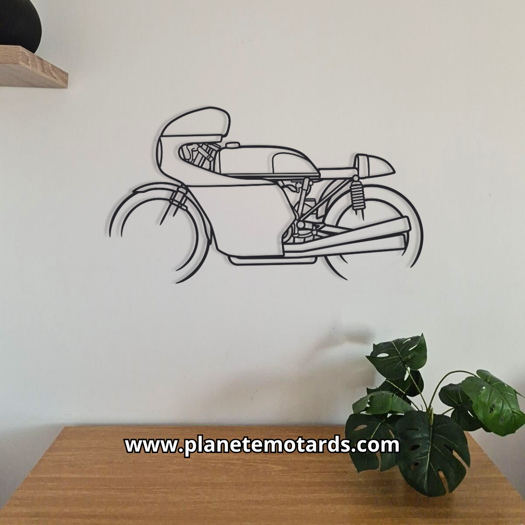 Silhouette MV Agusta racing en acier – sculpture murale moto sportive italienne course