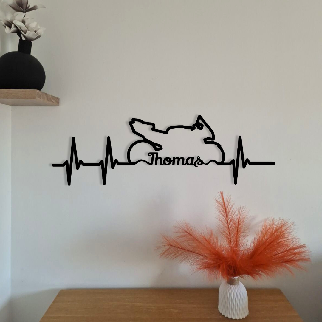 Décoration personnalisée battement moto avec prénom – métal 60 cm – Fabrication française – Idée cadeau motard