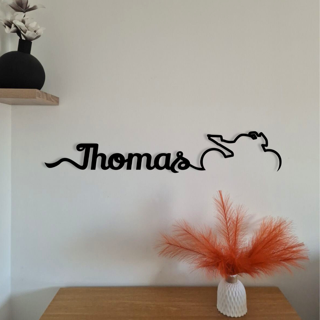 Décoration personnalisée ligne moto avec prénom – métal 60 cm – Fabriquée en France – Idée cadeau motard