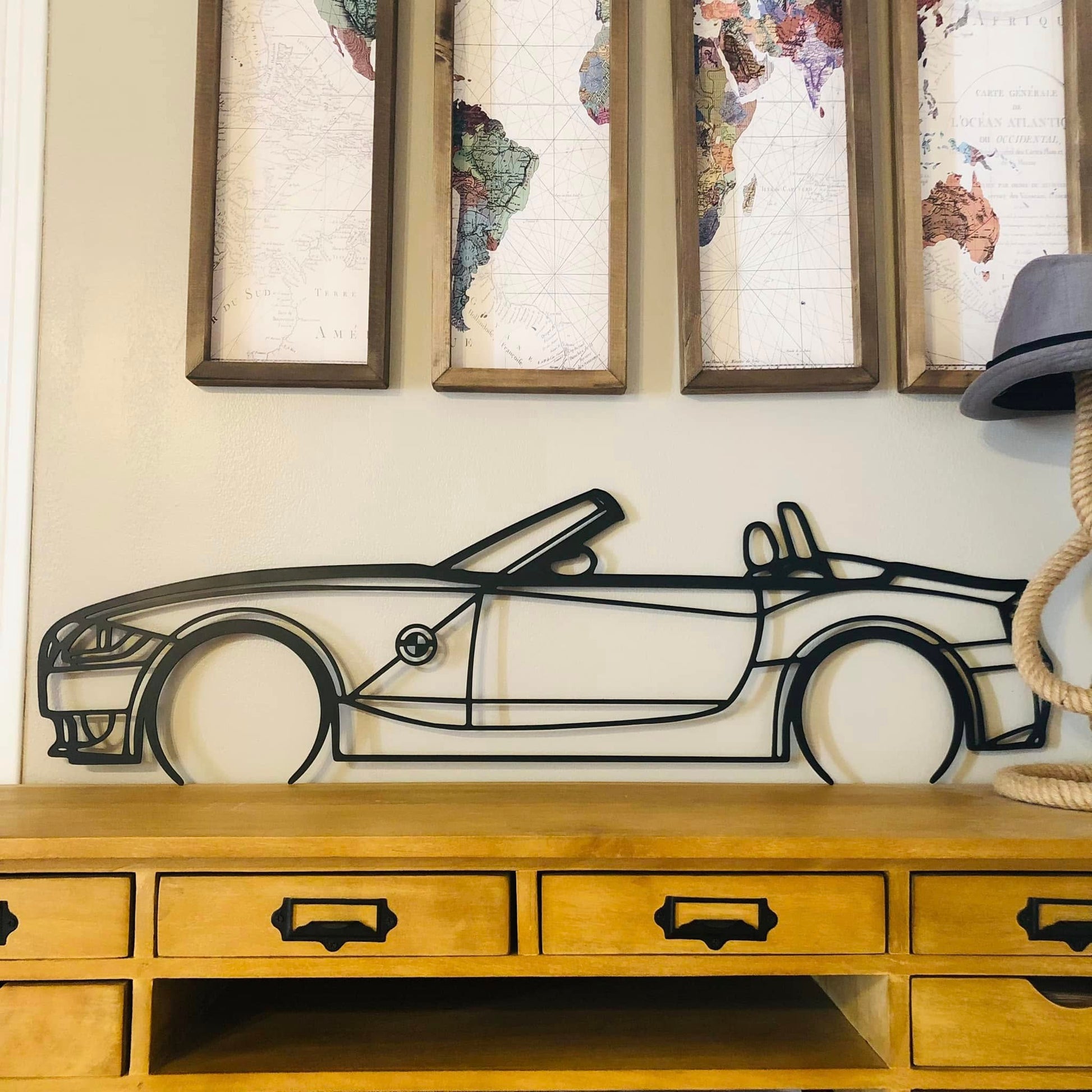 Silhouette voiture murale en acier – déco métal profil auto – fabrication française – design épuré