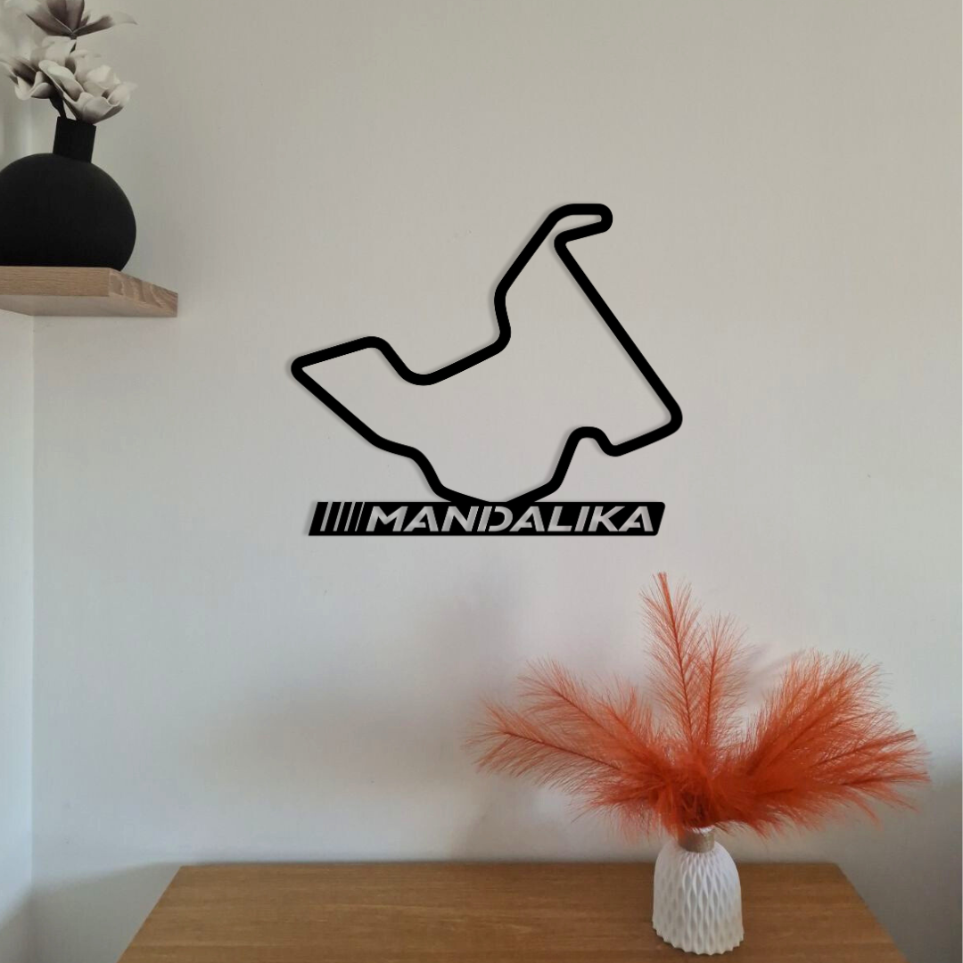 Circuit moto en métal avec texte personnalisé – déco murale – fabrication française artisanale