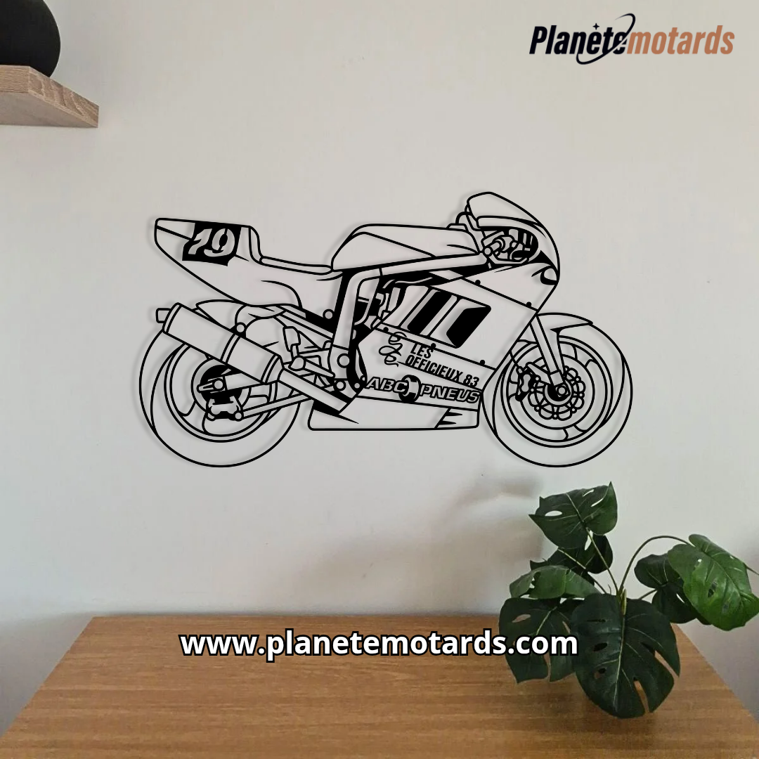 Création sur mesure en acier – décoration personnalisée moto, auto, logo – fabrication artisanale française