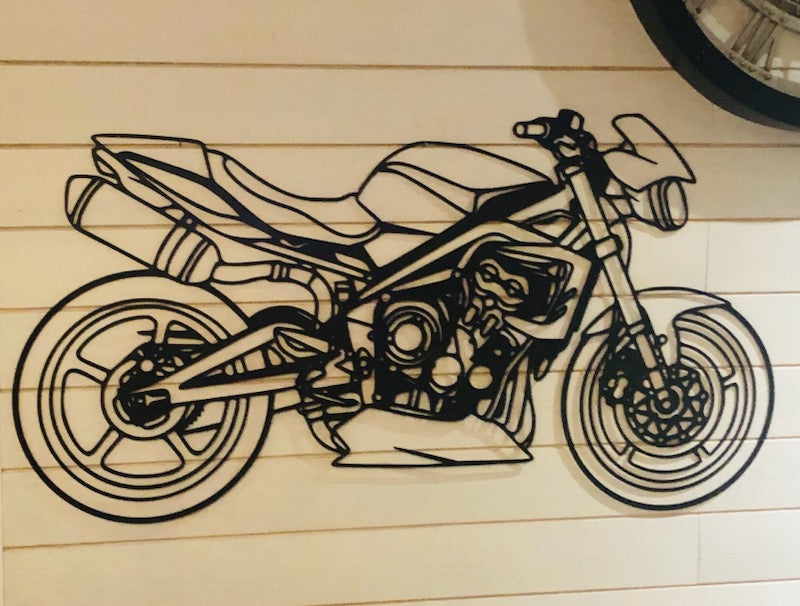 Moto Découpe Laser Premium : Un Chef-d'œuvre de Précision et d'Artisanat  Français✨