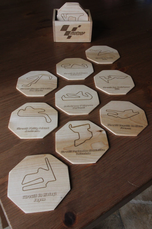 Dessous de verre personnalisable - Planète Motards Dessous de verre personnalisable Planète Motards bois sculpture personnalisable moto gp circuit course