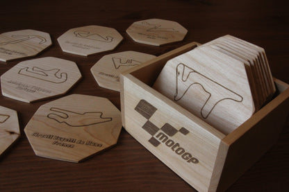 Dessous de verre personnalisable - Planète Motards Dessous de verre personnalisable Planète Motards bois sculpture personnalisable moto gp circuit course