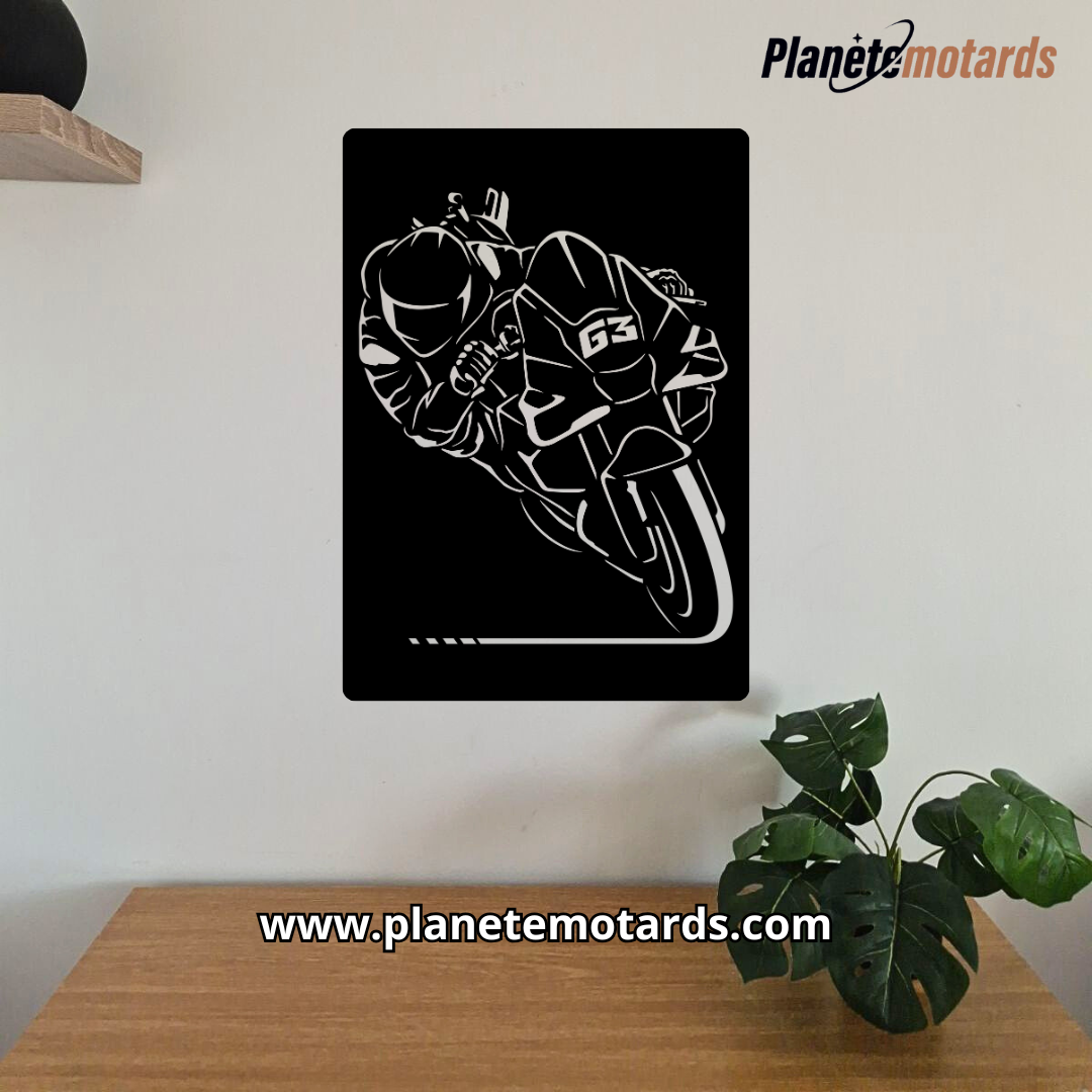 Cadre Pecco Bagnaia FB63 en acier découpé laser – silhouette pilote MotoGP Ducati n°63 format 50x36 cm made in France